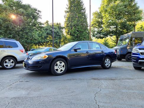 Used 2010 Chevrolet Impala LS FWD image 14