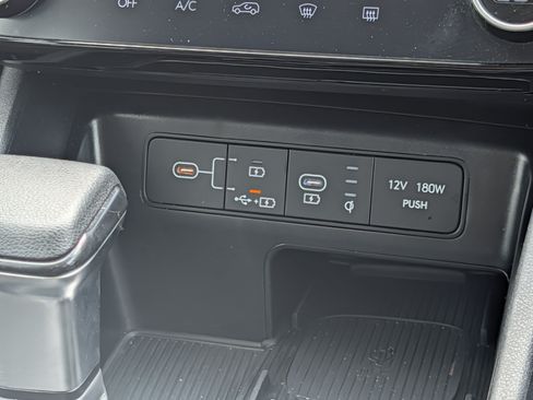 Used 2025 Hyundai Tucson SEL AWD/4WD image 29