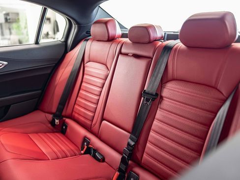 New 2025 Alfa Romeo Giulia AWD image 31