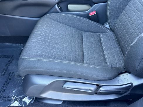 Certified 2025 Honda HR-V LX image 15