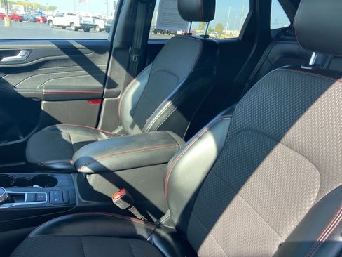 Used 2024 Ford Escape ST-Line image 11