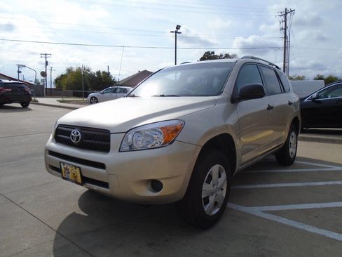 Used 2008 Toyota RAV4 2WD image 3