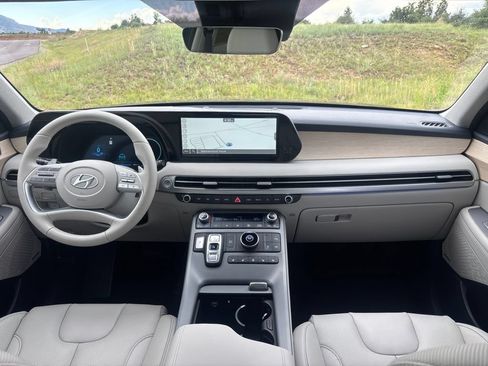 Used 2024 Hyundai Palisade Limited FWD image 24