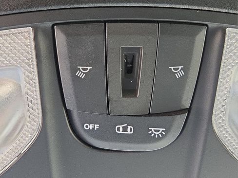 Used 2021 RAM 3500 Tradesman w/ Chrome Appearance Group image 22