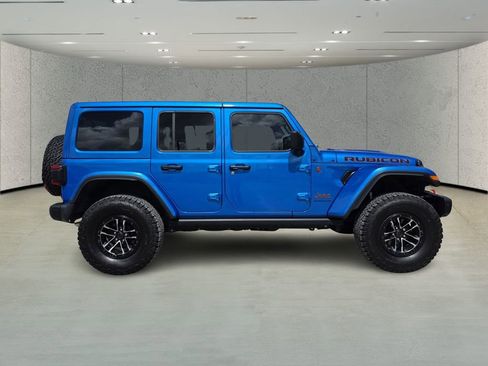 Used 2024 Jeep Wrangler Unlimited Rubicon image 2