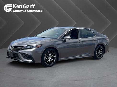 Used 2024 Toyota Camry SE w/ Convenience Package image 1