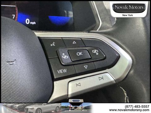 Used 2023 Volkswagen Tiguan SE R-Line AWD/4WD image 17