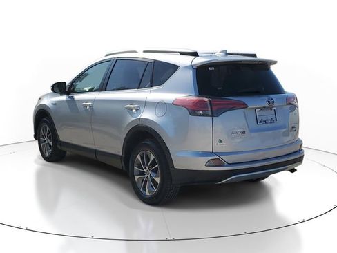 Used 2016 Toyota RAV4 XLE AWD/4WD image 3