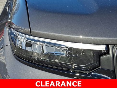 Used 2025 Jeep Grand Cherokee 4WD image 9