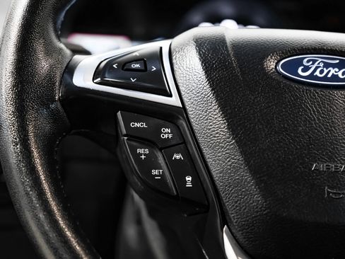 Used 2019 Ford Edge Titanium image 20