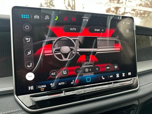 New 2026 Volkswagen Tiguan SE image 11