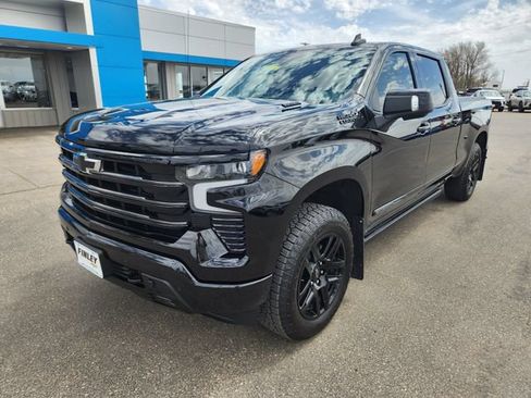 Used 2025 Chevrolet Silverado 1500 High Country w/ Midnight Edition AWD/4WD image 13