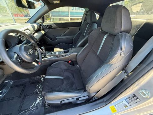 Used 2023 Toyota GR86 Premium w/ ALL Weather Mat Package (TMS) RWD image 14