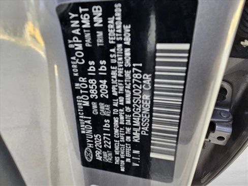 Used 2025 Hyundai Elantra Sport FWD image 19