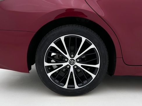 Used 2018 Toyota Camry SE image 26