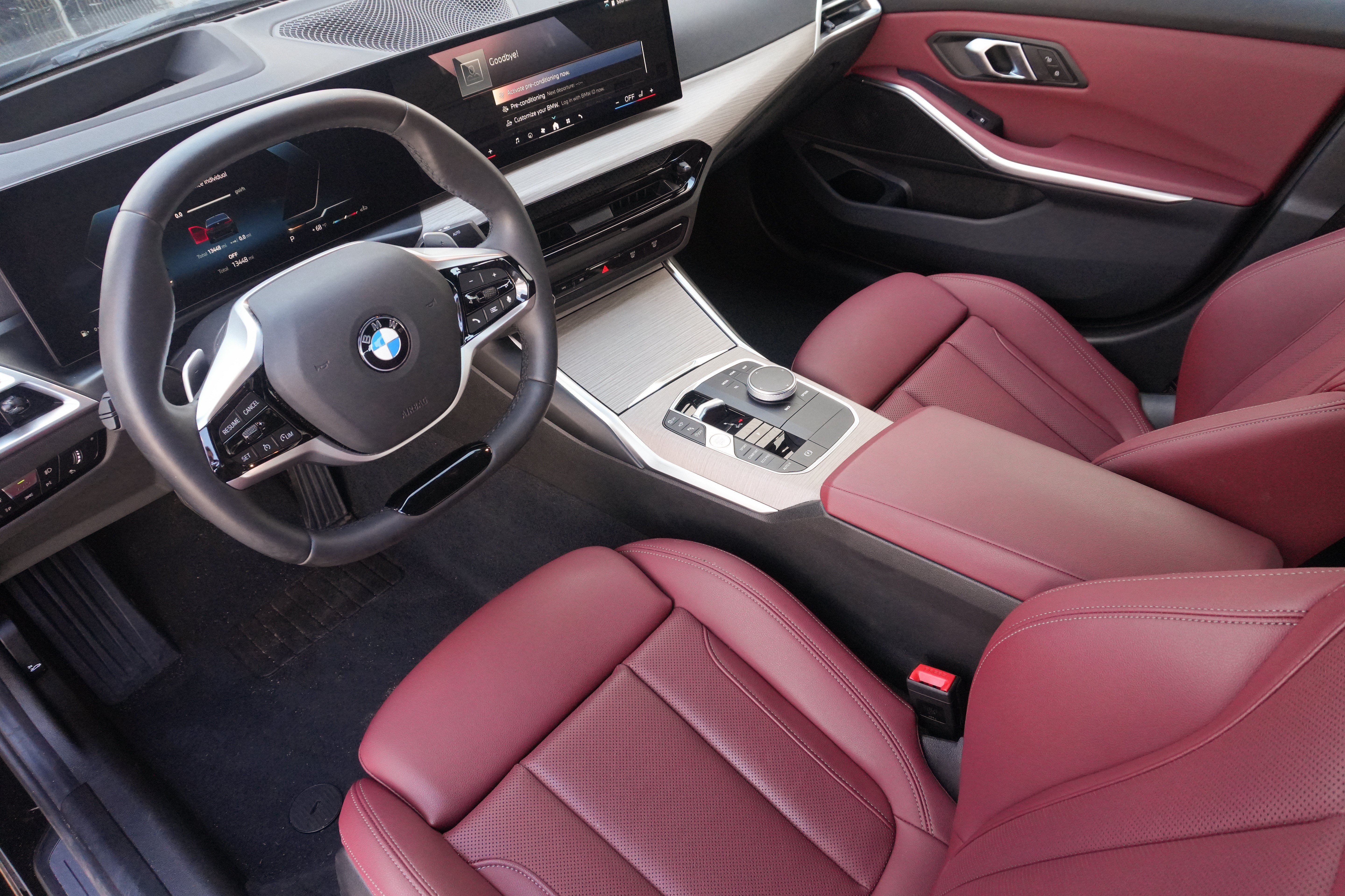 Certified 2025 BMW 330i Sedan RWD image 10
