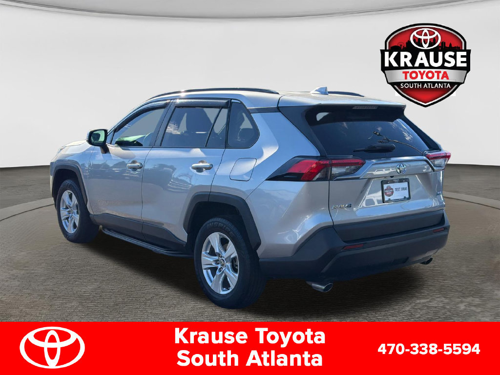 Used 2021 Toyota RAV4 XLE w/ Convenience Package FWD image 6
