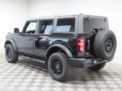 Used 2022 Ford Bronco 4-Door image 3
