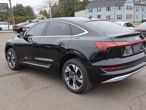 Used 2020 Audi e-tron Premium Plus image 8