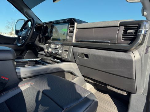 New 2024 Ford F450 Lariat image 18