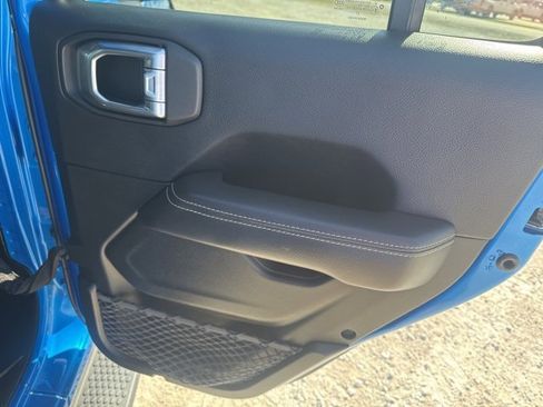 Used 2023 Jeep Wrangler Unlimited Sahara w/ Cold Weather Group image 25