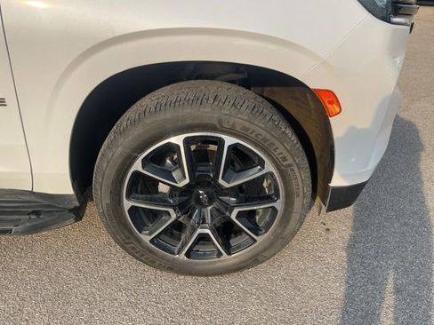 Used 2023 Chevrolet Tahoe RST AWD/4WD image 12