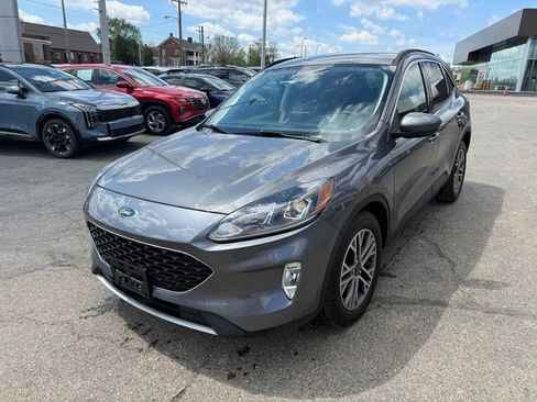 Used 2021 Ford Escape SEL image 3