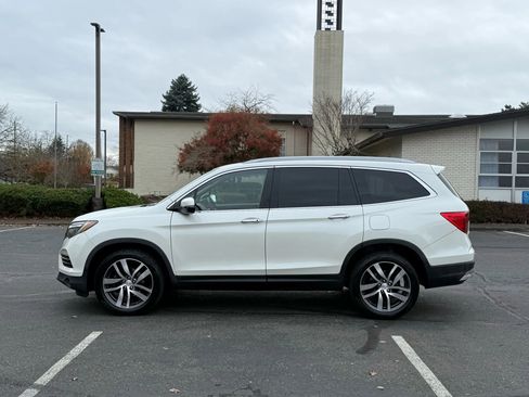 Used 2016 Honda Pilot Touring image 2