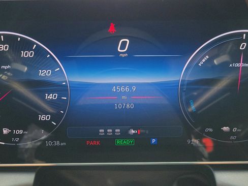 Used 2025 Mercedes-Benz GLC 350e 4MATIC image 19