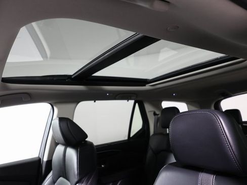 New 2025 Honda Pilot Touring image 26