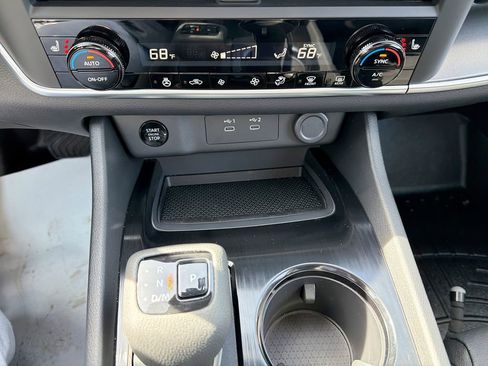 Used 2026 Nissan Rogue Dark Armor image 17