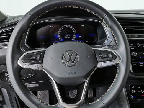 Certified 2023 Volkswagen Tiguan SE FWD image 8