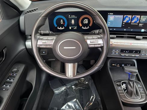 Used 2024 Hyundai Kona SEL image 14