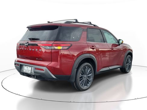 New 2026 Nissan Pathfinder SL w/ SL Premium Package image 4