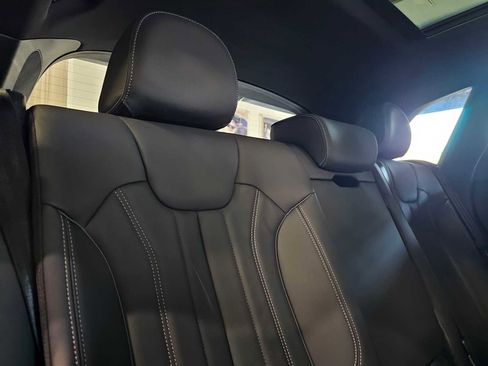 Used 2025 Audi Q5 e Premium Plus w/ Premium Plus Package image 13