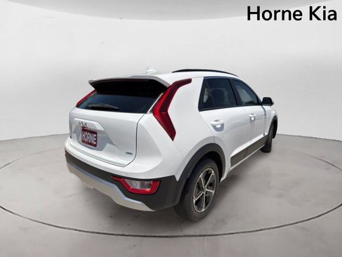 New 2026 Kia Niro EX FWD image 4