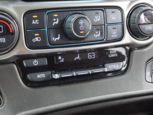 Used 2019 Chevrolet Suburban Premier w/ Premier Plus Edition image 24