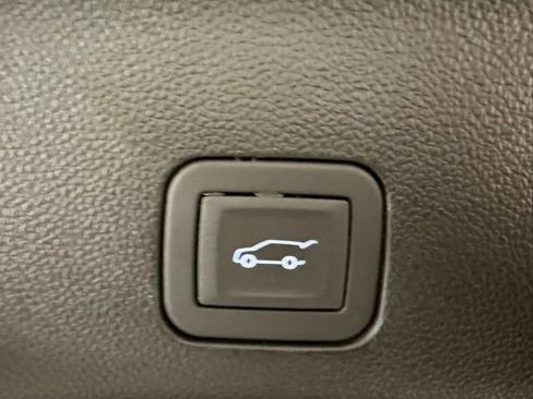 New 2026 GMC Yukon XL AT4 Ultimate w/ LPO, Floor Liner Package image 8