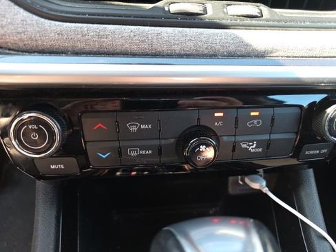 Used 2022 Jeep Compass Latitude AWD/4WD image 13