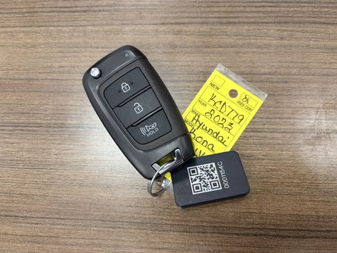 Used 2023 Hyundai Kona SE w/ Cargo Package AWD/4WD image 26
