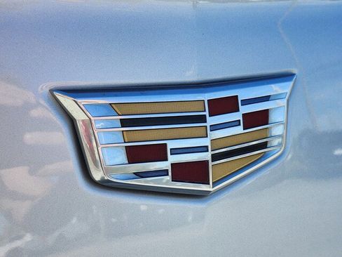 Used 2018 Cadillac XTS Luxury image 32