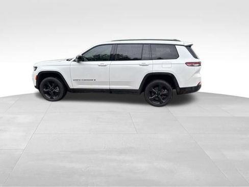 Used 2025 Jeep Grand Cherokee L Limited w/ Luxury Tech Group II AWD/4WD image 10