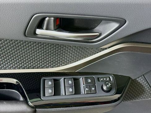 Certified 2019 Toyota C-HR XLE FWD image 21