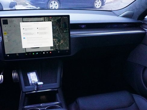 Used 2021 Tesla Model S Plaid image 27