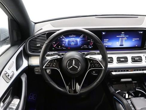 Used 2024 Mercedes-Benz GLE 450e 4MATIC image 12