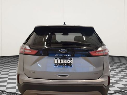 Used 2024 Ford Edge SEL AWD/4WD image 11