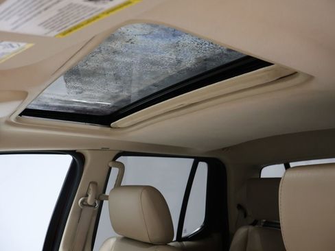 Used 2008 Ford Explorer Sport Trac Limited image 10