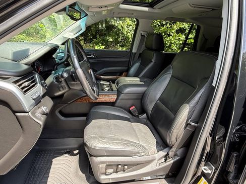 Used 2020 Chevrolet Tahoe Premier RWD image 11