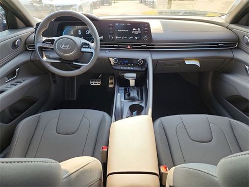 New 2025 Hyundai Elantra Sport image 10