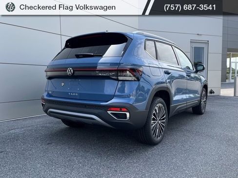 New 2025 Volkswagen Taos SE image 19